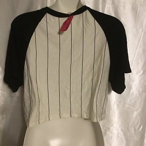 Agaci Black White Cropped Short Sleeve Stripped V neck Baseball Shirt L - Picture 2 of 3